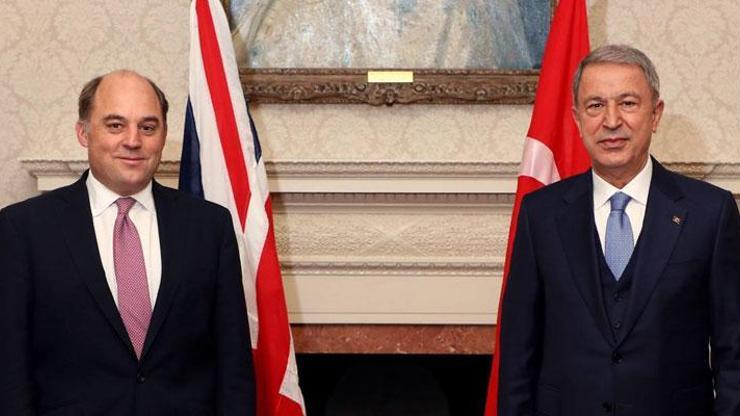 Bakanı Akar, İngiltere Savunma Bakanı Wallace ile görüştü Bakanı Akar, İngiltere Savunma Bakanı Wallace ile görüştü