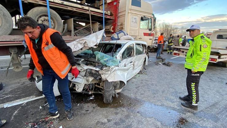 TEM’de 9 araçlı zincirleme kaza, ortalık savaş alanına döndü