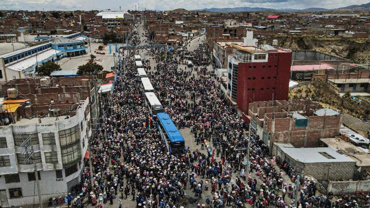 Perudaki gösterilerde hayatını kaybedenlerin sayısı 53e yükseldi