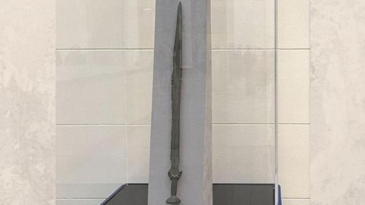 Replika sanılan kılıç, 3 bin yıllık çıktı