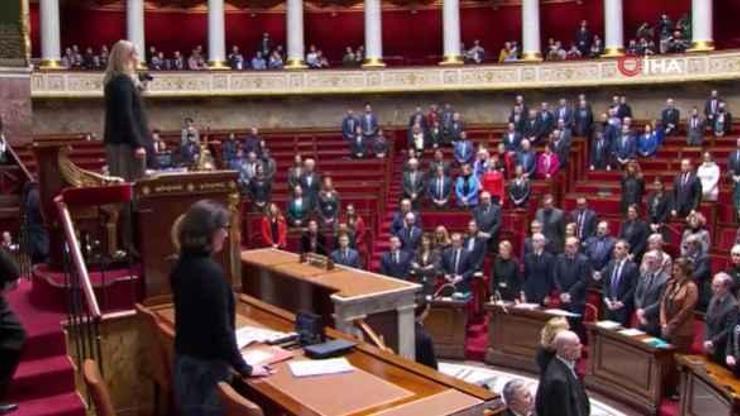 Fransa Ulusal Meclisi, Türkiyede depremde hayatını kaybedenler için saygı duruşunda bulundu