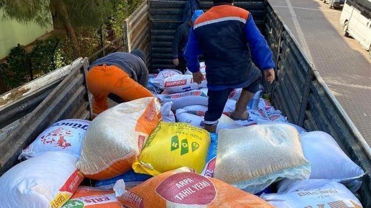 İzmirden depremzede çiftçilere yem desteği
