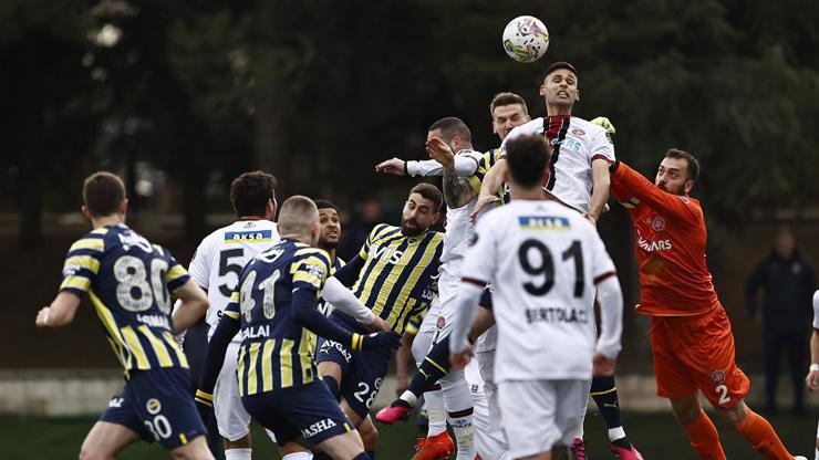 Fenerbahçede sistem yeniden değişebilir