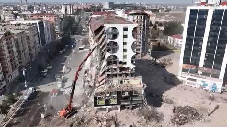 Diyarbakır’da yıkımın nedeni; kolon kesme, zemin suyu, çıkma balkon