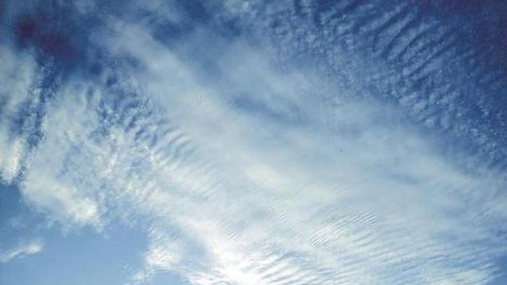 Sirrokümülüs bulutları merak uyandırdı Sirrokümülüs bulutları deprem belirtisi mi Dalgalı bulutlar ne anlama gelir Cirrocumulus bulutu hakkında bilgiler...