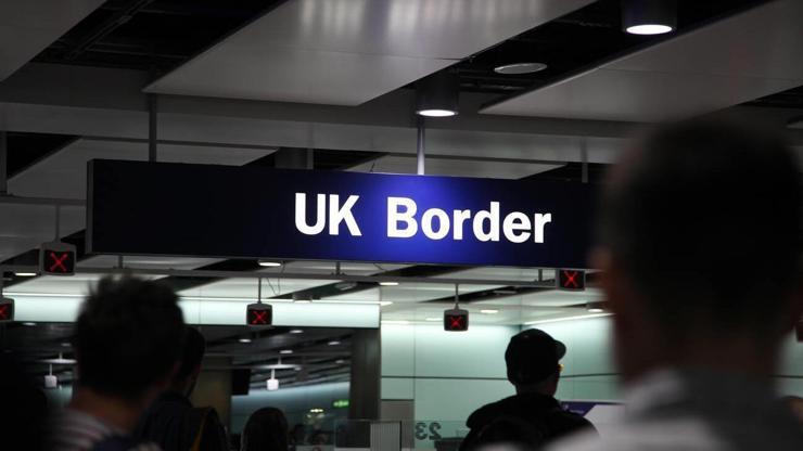 Birleşik Krallıkta 12 bin sığınmacının başvurusu yüz yüze görüşme yapılmadan değerlendirilecek