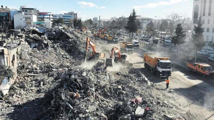 İkinci bir afet yaşanmasın... Enkazdan çıkan tehlike: Asbest