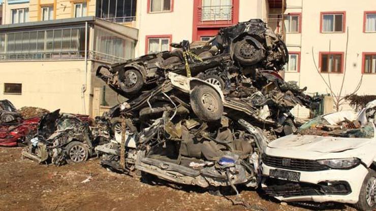 Depremde zarar gören araçların faturası: 1 milyar lira