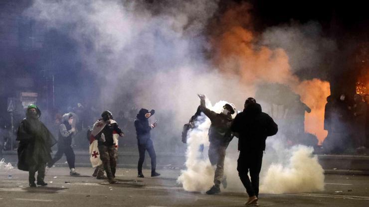 Gürcistanda tartışmalı yasa tasarısı, protestoların ardından geri çekildi