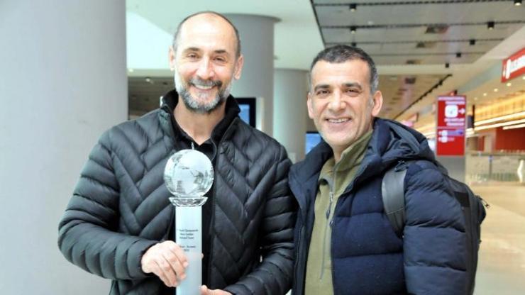 Şampiyon sporcular Semih Saygıner ve Tayfun Taşdemir yurda döndü
