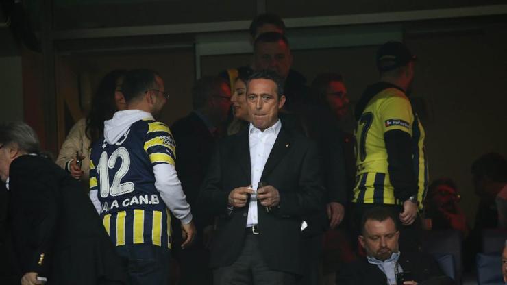 Fenerbahçe taraftarından Ali Koça istifa çağrısı