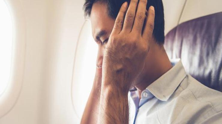 Uçuş sırasında yaşanan kulak ağrısına dikkat… Bazı hastalıkların işareti olabilir