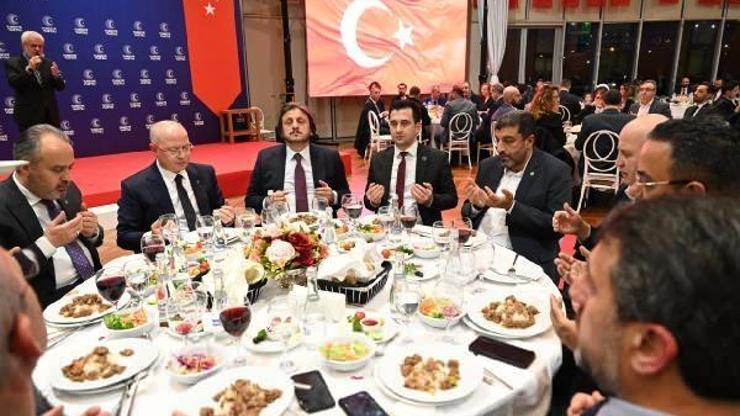 AK Parti Bursa İl Başkanlığı, Cumhur İttifakı İl başkanları ve avukatları iftarda buluşturdu
