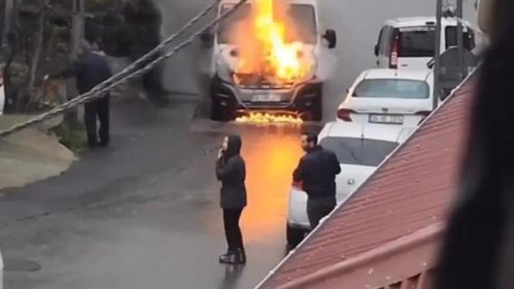 Beykoz’da okul servisi alev alev yandı