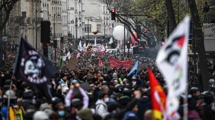 Fransa’da gözler Anayasa Mahkemesi’ndeydi: İsyan getiren yasaya onay