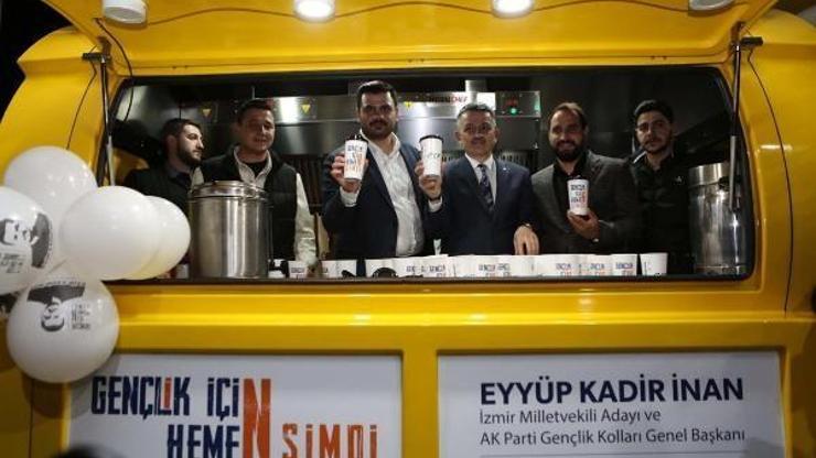 AK Partili İnan seçim çalışmalarını Karşıyaka ve Bergamada sürdürdü