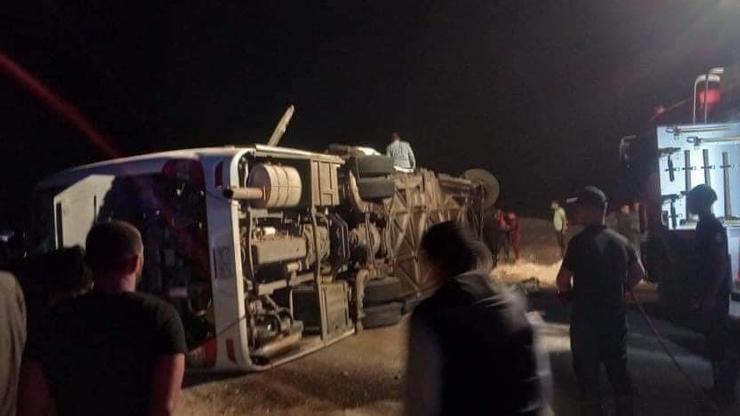 Mısırda yolcu otobüsü kamyona çarptı: 14 ölü, 25 yaralı