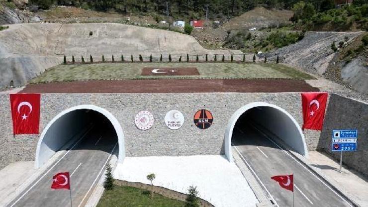 Yeni Zigana Tüneli’nden geçen sürücüler memnun kaldı Yeni Zigana Tüneli’nden geçen sürücüler memnun kaldı