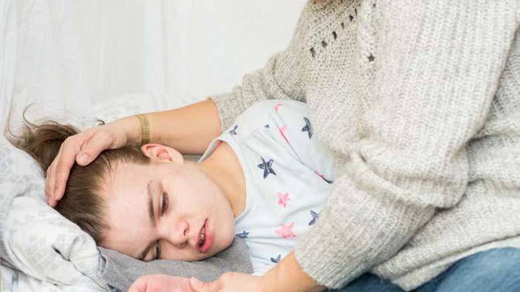 Uykusuzluk, yorgunluk ve açlık tetikliyor Çocukluk çağında en sık görülen nörolojik hastalıklardan biri