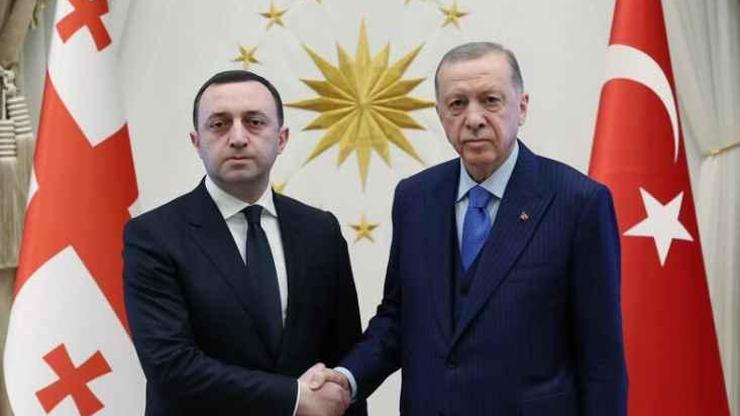Gürcistan Başbakanı Garibaşviliden Cumhurbaşkanı Erdoğana tebrik