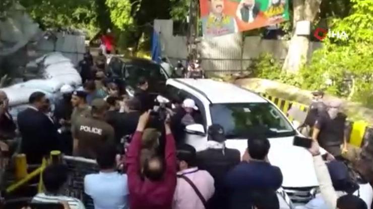Imran Khanın evine polis baskını