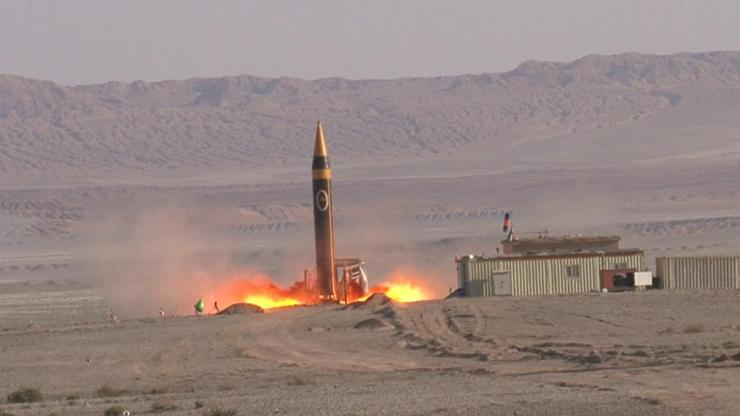 İrandan balistik füze testi: 2 bin kilometre menzile sahip
