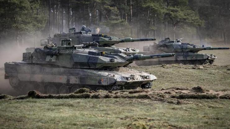 Estonya Savunma Bakanlığı: B sınıfı ehliyeti olanların tank kullanmalarına izin verilsin