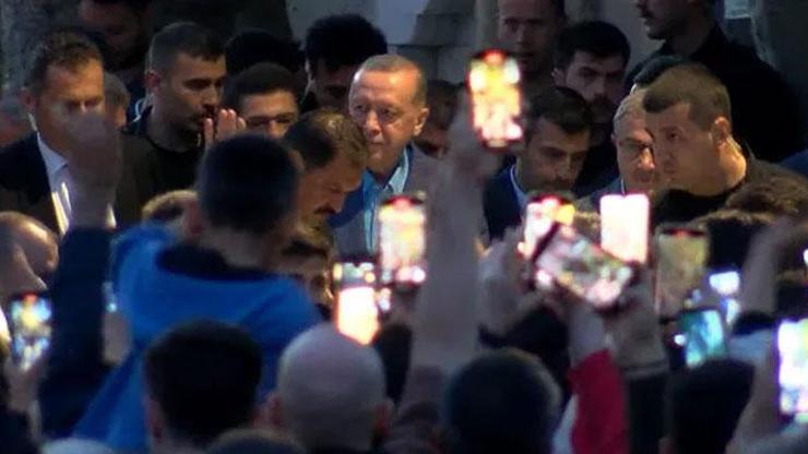 Cumhurbaşkanı Erdoğana vatandaşlardan yoğun ilgi