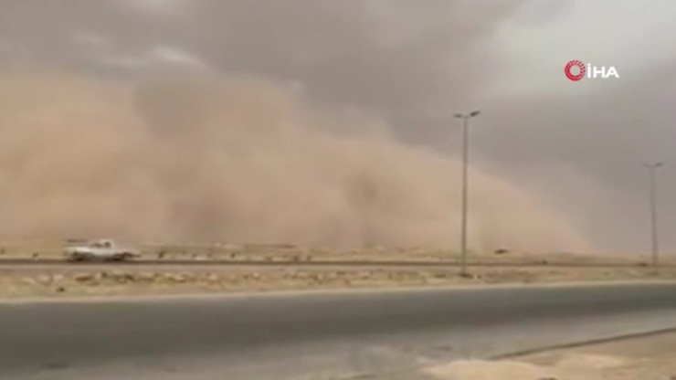 Suudi Arabistanda kum fırtınası
