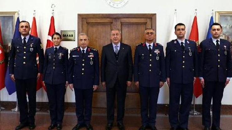 Bakan Akar, Hava Kuvvetleri Komutanı Orgeneral Gülanı kabul etti