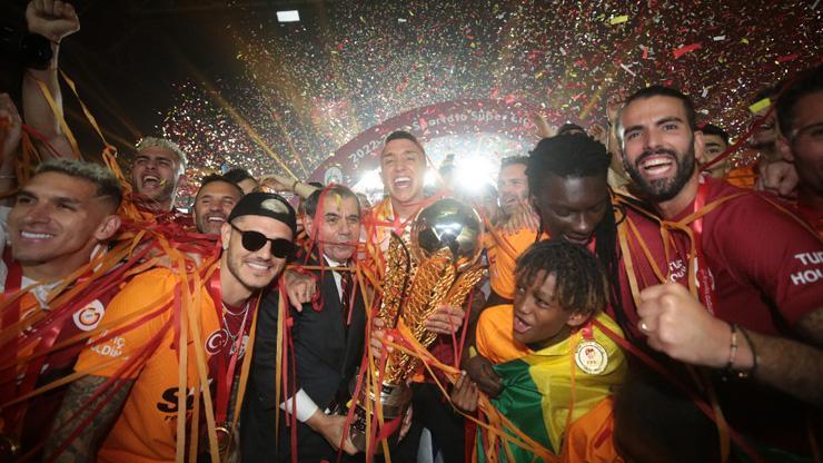 Galatasarayda 23. şampiyonluk için hatıra parası basıldı