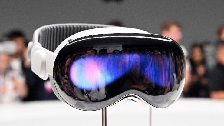 Apple, karma gerçeklik gözlüğü Vision Proyu tanıttı: İşte fiyatı ve özellikleri