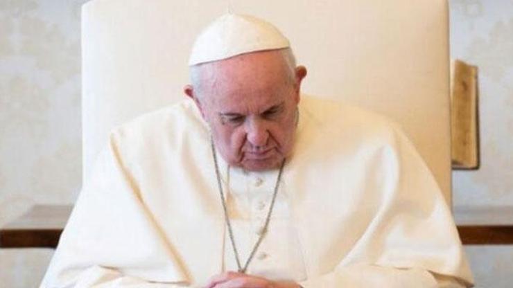 Papa Francis ameliyat oldu, tüm etkinlikleri iptal edildi