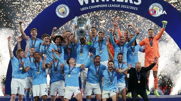 Şampiyon Manchester City Kupayı kaldıran ilk Türk: İlkay Gündoğan