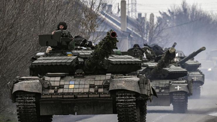 Ukrayna Devlet Başkanı Zelenski, karşı saldırının başladığını doğruladı