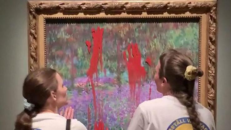 Çevre aktivistleri, Monet’in tablosunu hedef aldı