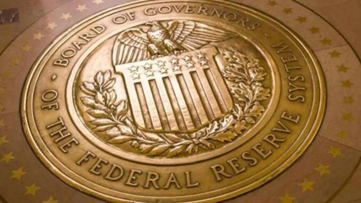 Fed, daha sıkı kredi koşullarının ABD büyümesini yavaşlatabileceği konusunda uyardı