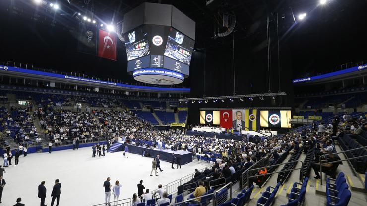 Fenerbahçe yönetimi Olağan Mali Genel Kurulda oy çokluğuyla ibra edildi