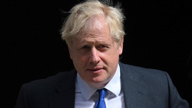 Boris Johnson’a şimdi de meclis yasağı geldi