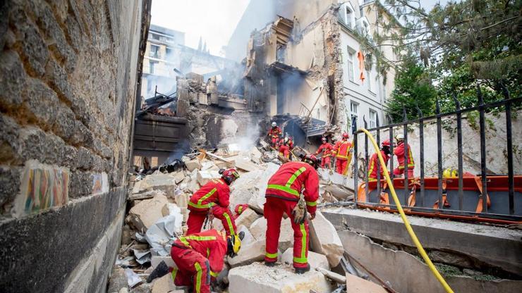 Paris’teki doğal gaz patlamasının enkazından 6 gün sonra ceset çıkarıldı