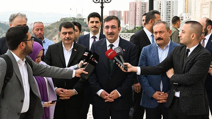 Cumhurbaşkanı Yardımcısı Yılmaz: Bayramın birliğimizi pekiştirmesini temenni ediyorum