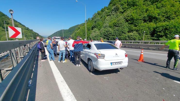 Anadolu Otoyolunda zincirleme kaza; 18 araç birbirine girdi