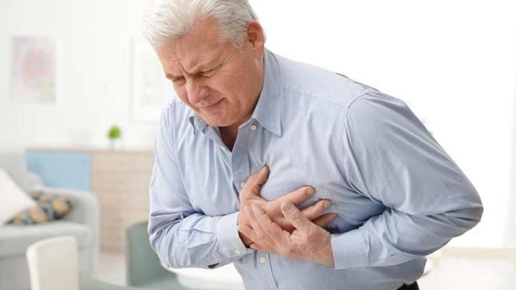 Göğüs ortasındaki ağrı kalp krizi belirtisi