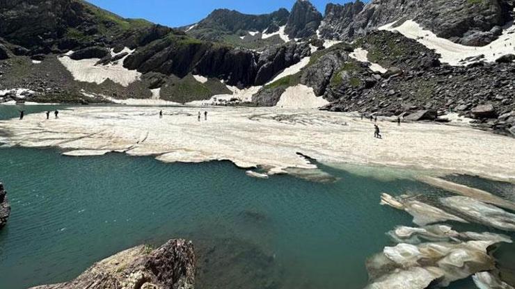 Terörden temizlenen Cilo Dağları ve Sat Buzul Göllerine yoğun ilgi