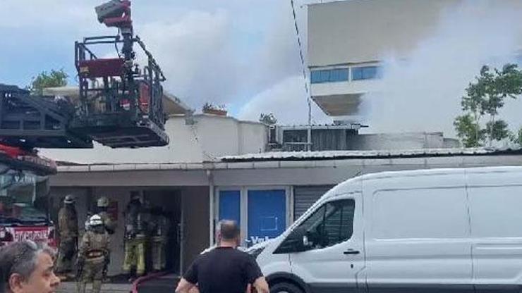 Zeytinburnunda elektronik eşya mağazasında yangın