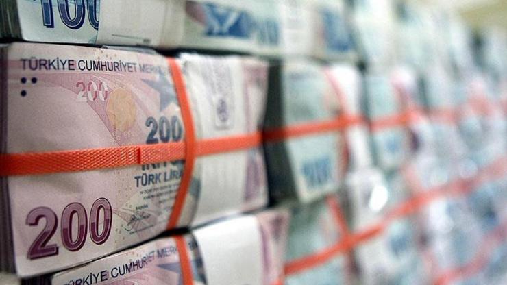 Bütçe yılın ilk yarısında 483,2 milyar lira açık verdi