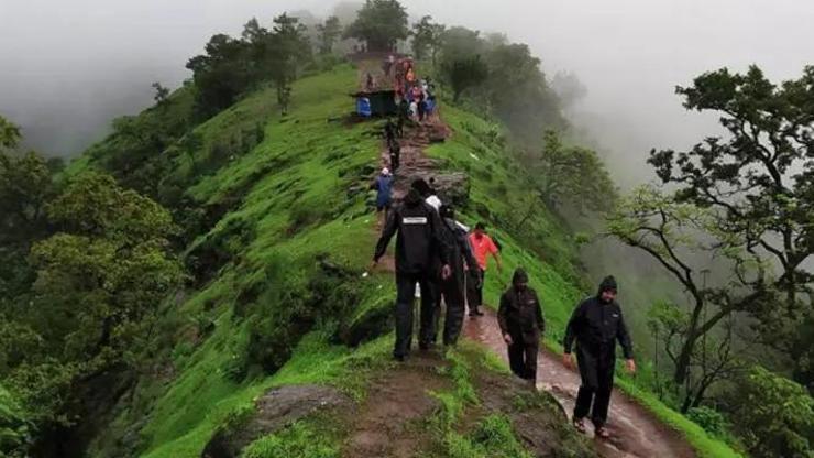 Hindistan'da şiddetli yağışlar ölüm getirdi! 22 kişi hayatını kaybetti