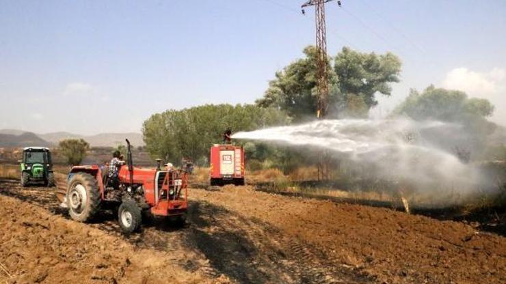 Sandıklı'da arazi yangını