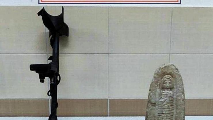 Tarihi eserleri satmak isterken jandarmaya yakalandı