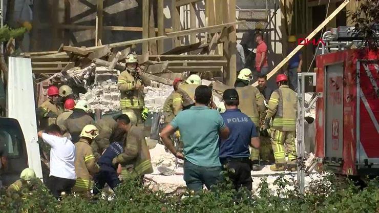 Son dakika: Beşiktaşta tadilat yapılan binada çökme Acı haber geldi